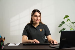 Betuel Oezyilmaz - Traitement des commandes/Service